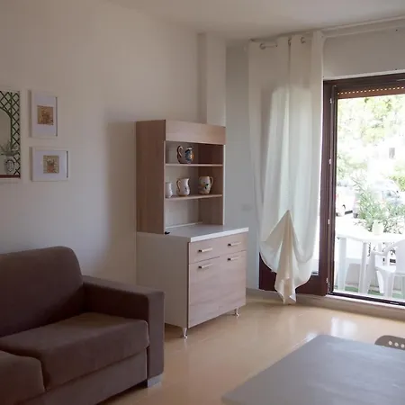 Le Rose Beach&suites Fronte Mare A Villarosa