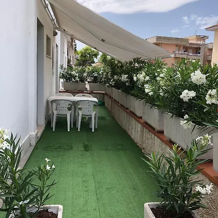 아파트호텔 Le Rose & Fronte Mare A Villarosa *
