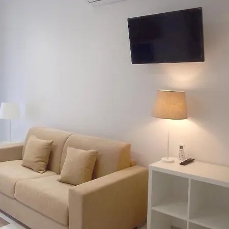 Le Rose Beach&suites Fronte Mare A Villarosa