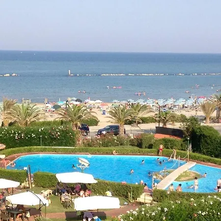 Le Rose & Fronte Mare A Villarosa * 마르틴시쿠로