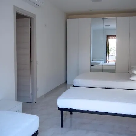 Le Rose & Fronte Mare A Villarosa 아파트호텔 마르틴시쿠로
