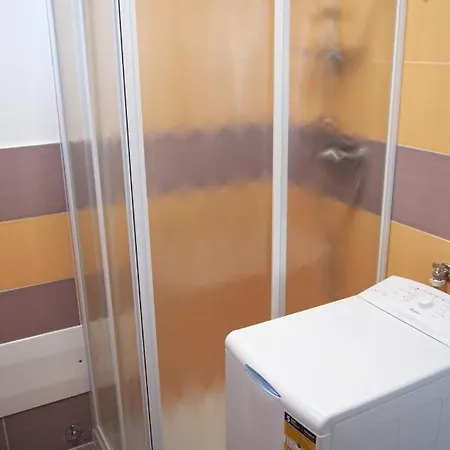 Le Rose & Fronte Mare A Villarosa Apartmanhotel